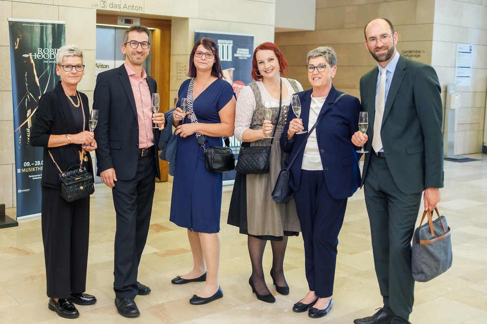 Beim TELEIOS Gala-Abend 2024 im Musiktheater Linz mit dabei war auch das Pflegezentrum Yspertal, das zu den nominierten Einrichtungen zählten;