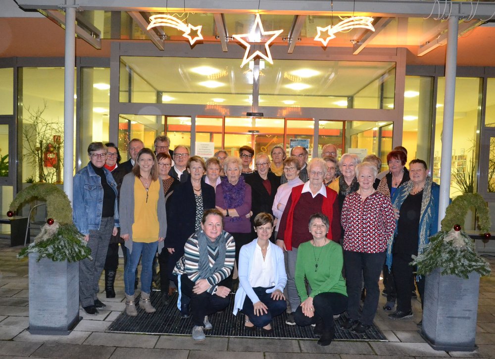 Gruppenbild zum Tag des Ehrenamtes im PBZ Litschau.